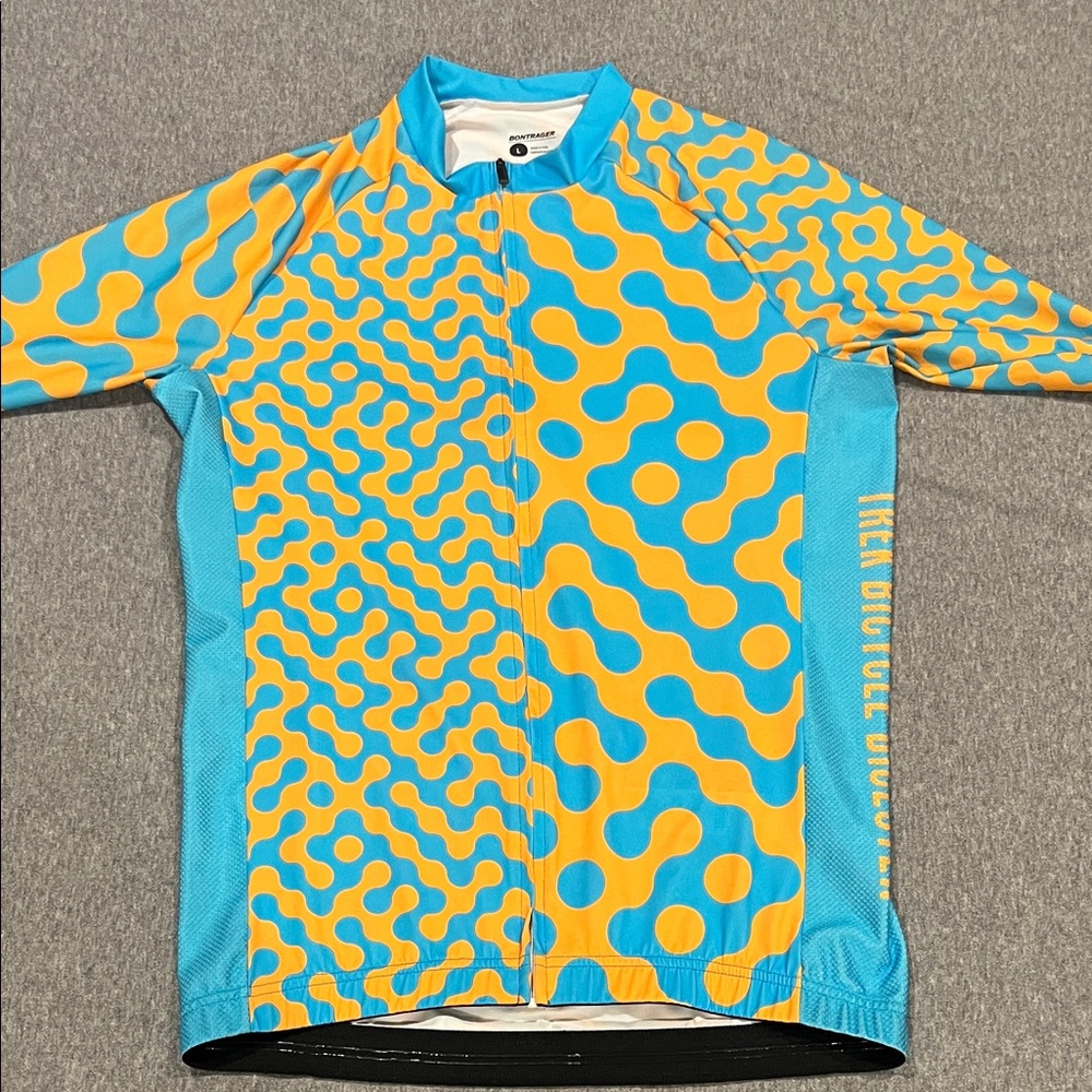 Bontrager Trek bicycle Bicester full zip cycling shirt. Size large